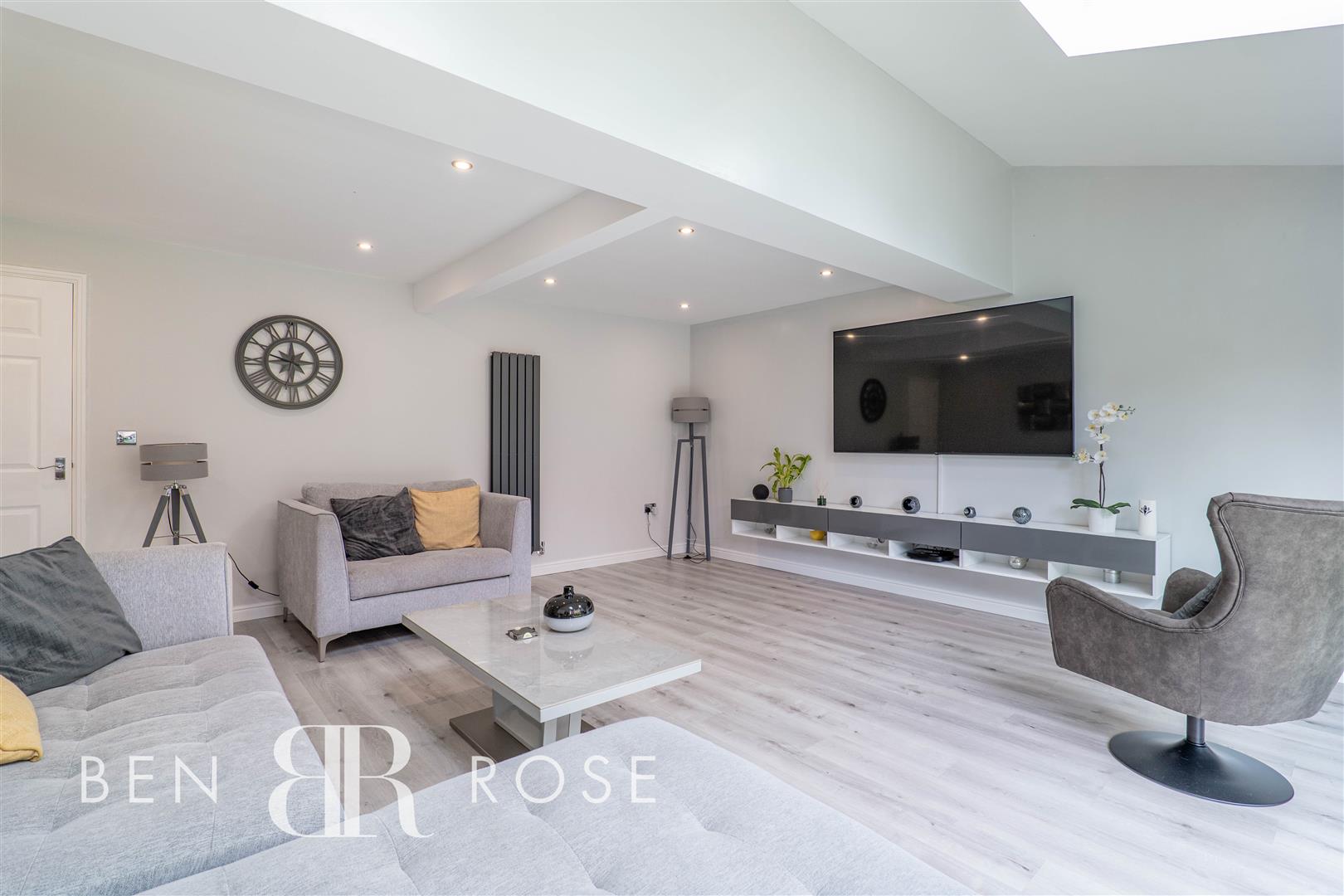 4 bed property in Parish Gardens, Leyland